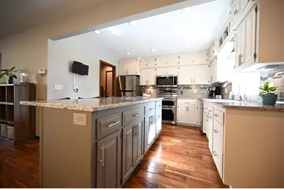 624 Hennes Avenue, Shakopee, MN 55379 - Photo 7