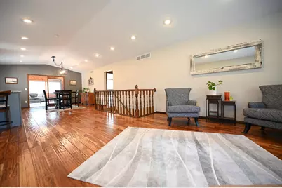 624 Hennes Avenue, Shakopee, MN 55379 - Photo 5