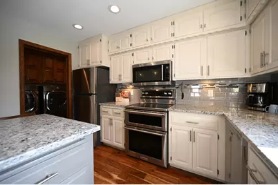 624 Hennes Avenue, Shakopee, MN 55379 - Photo 9