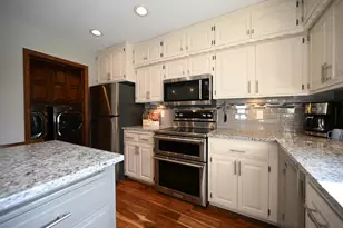 624 Hennes Ave, Shakopee, MN 55379 - Photo 9