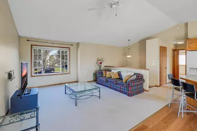 890 Newport Avenue, Shakopee, MN 55379 - Photo 3