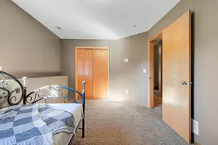 890 Newport Ave, Shakopee, MN 55379 - Photo 35
