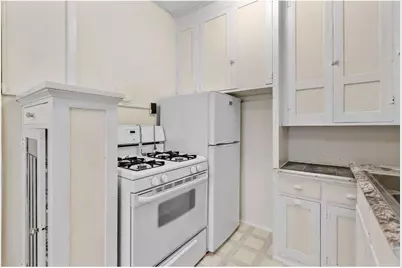 1909 Emerson Avenue S #8, Minneapolis, MN 55403 - Photo 11
