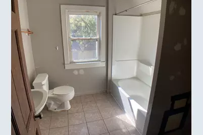 2319 W Broadway Avenue, Minneapolis, MN 55411 - Photo 9