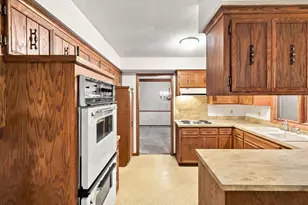 313 Brandywine Dr, Burnsville, MN 55337 - Photo 11