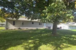 801 19th St SE, Willmar, MN 56201 - Photo 3