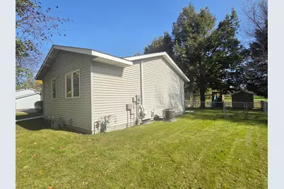 801 19th Street SE, Willmar, MN 56201 - Photo 9