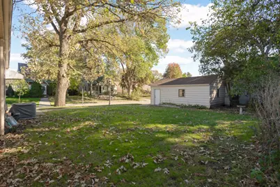 1208 Hoyt Avenue E, Saint Paul, MN 55106 - Photo 17
