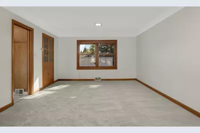 1208 Hoyt Avenue E, Saint Paul, MN 55106 - Photo 5