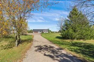 9569 291st Ave NE, North Branch, MN 55056 - Photo 3