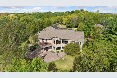 555 Chinnock Lane, River Falls, WI 54022 - Photo 5
