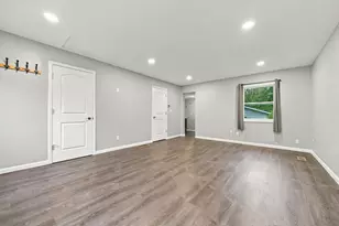 956 Humboldt Ave, West Saint Paul, MN 55118 - Photo 7