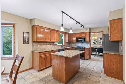 13640 Gardenia Path, Apple Valley, MN 55124 - Photo 11