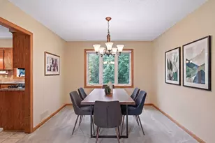 13640 Gardenia Path, Apple Valley, MN 55124 - Photo 9