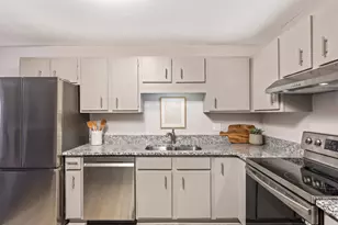 7301 W 101st St, Bloomington, MN 55438 - Photo 9