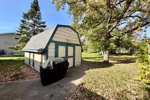 926 W Lake Dr, Detroit Lakes, MN 56501 - Photo 17