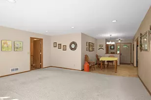 4036 Hampshire Ave N, Crystal, MN 55427 - Photo 7