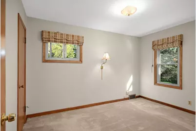 4036 Hampshire Avenue N, Crystal, MN 55427 - Photo 17