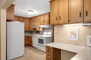 4036 Hampshire Ave N, Crystal, MN 55427 - Photo 9
