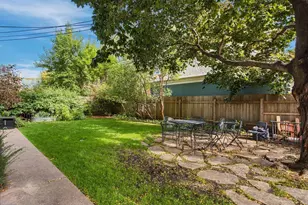 2421 Emerson Ave S, Minneapolis, MN 55405 - Photo 25