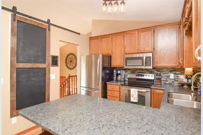 11558 Xylon Avenue N, Champlin, MN 55316 - Photo 9