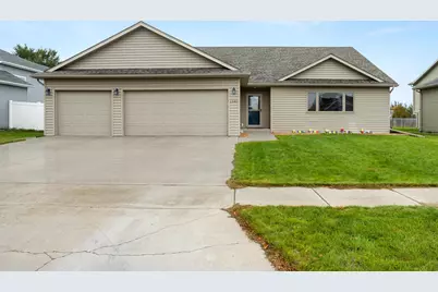 1240 38th Avenue S, Moorhead, MN 56560 - Photo 1