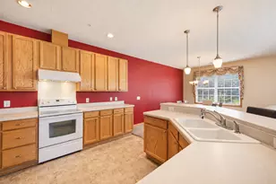 17716 68th Pl N, Maple Grove, MN 55311 - Photo 9