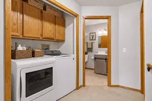 8588 Brinkley Ln, Inver Grove Heights, MN 55076 - Photo 11