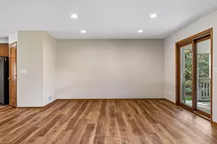 9813 Wedgewood Cir, Woodbury, MN 55125 - Photo 27