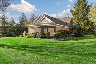 9813 Wedgewood Cir, Woodbury, MN 55125 - Photo 11