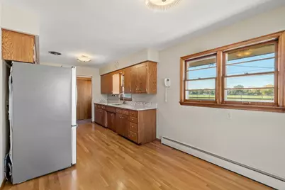5641 Regent Avenue N, Crystal, MN 55429 - Photo 9