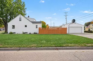 233 5th Ave NE, Osseo, MN 55369 - Photo 33