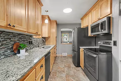 233 5th Avenue NE, Osseo, MN 55369 - Photo 9