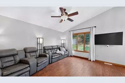 3759 11th Avenue SW, Rochester, MN 55902 - Photo 7