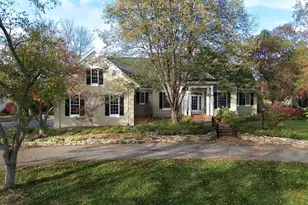 2419 Golf View Dr, River Falls, WI 54022 - Photo 3