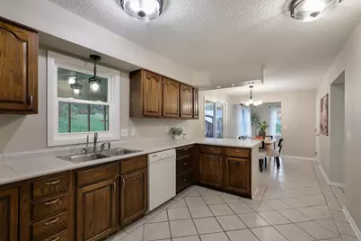 1440 Valley View Road, Chaska, MN 55318 - Photo 11