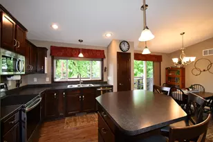 201 Golden Bear Ln, Zumbrota, MN 55992 - Photo 7