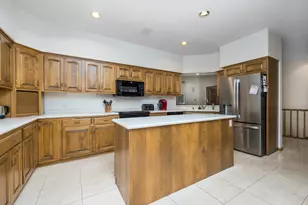 8991 Ferndale Ln, Eden Prairie, MN 55347 - Photo 5