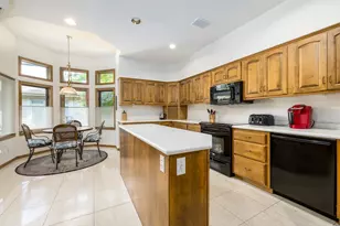 8991 Ferndale Ln, Eden Prairie, MN 55347 - Photo 7