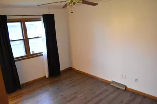402 Maple Ln, Moorhead, MN 56560 - Photo 21