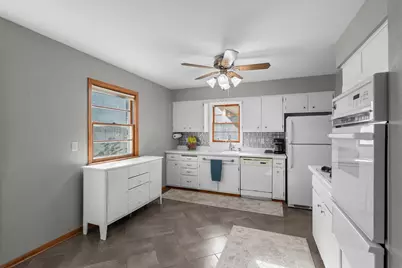 4401 78th Avenue N, Brooklyn Park, MN 55443 - Photo 27