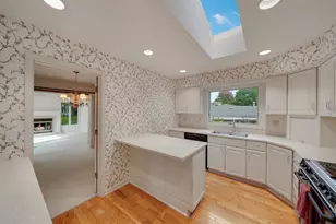 9716 Oxborough Rd, Bloomington, MN 55437 - Photo 11