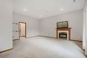 1317 Schooner Ct, Woodbury, MN 55125 - Photo 13