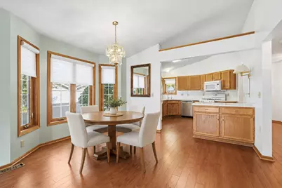 1903 Granite Avenue N, Oakdale, MN 55128 - Photo 5