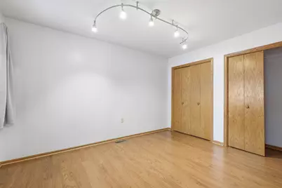 1903 Granite Avenue N, Oakdale, MN 55128 - Photo 15
