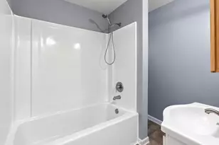 524 Dakota S Ave, New Richmond, WI 54017 - Photo 9