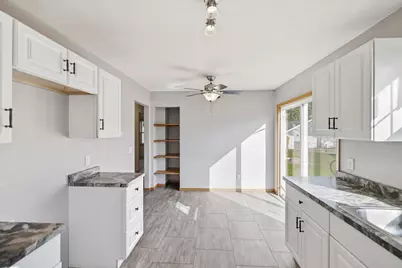 5206 Xerxes Avenue N, Minneapolis, MN 55430 - Photo 9