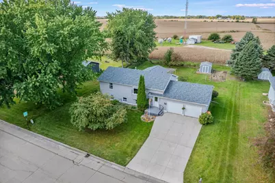 906 Summit Drive, Fairmont, MN 56031 - Photo 3