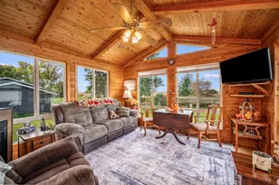 906 Summit Dr, Fairmont, MN 56031 - Photo 1