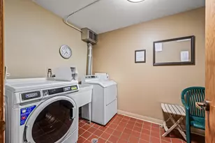 1901 Emerson Ave S, Minneapolis, MN 55403 - Photo 23
